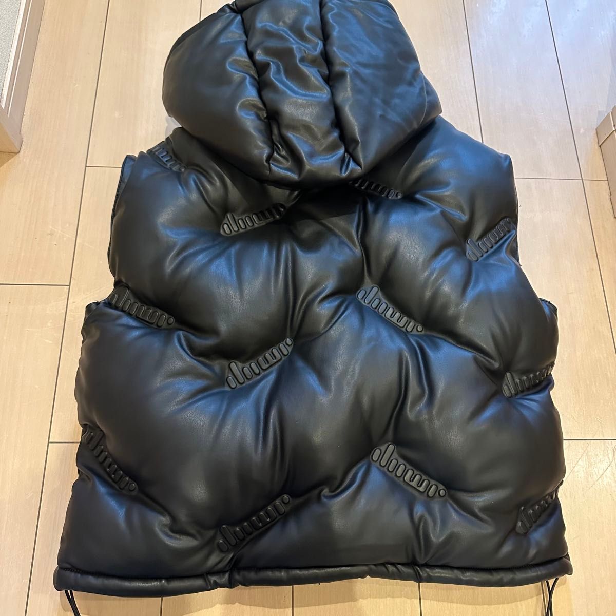 ZARA ザラ エンボス フェイクレザー キルティングベスト ZARA ザラ エンボス フェイクレザー キルティングベスト