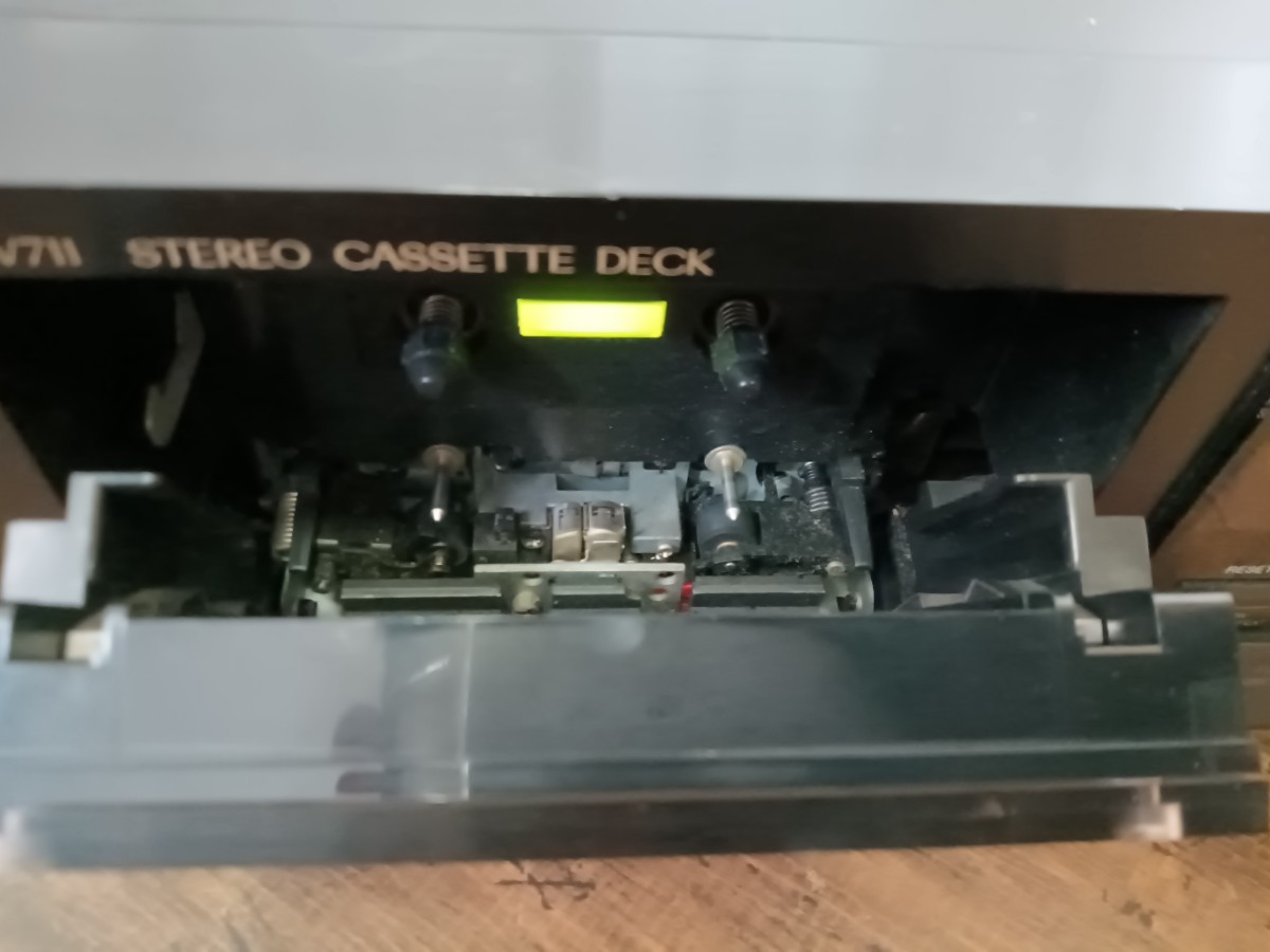 Victor TD-V711 ビクター カセットデッキ 3HEAD ステレオカセットデッキ オーディオ機器　現状品_画像2