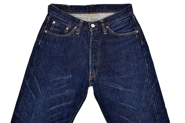 J-9818★美品★DENIME ドゥニーム★日本製 濃紺インディゴデニム 赤耳セルビッチ使用 革パッチ ストレートジーンズ Ｗ30_画像6