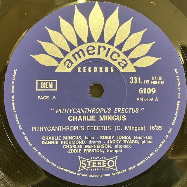 ●  блиц-цена LP Charlie Mingus / Pithycanthropus Erectus 30AM6109 j39413 ... оригинал  ... *  ... газ 