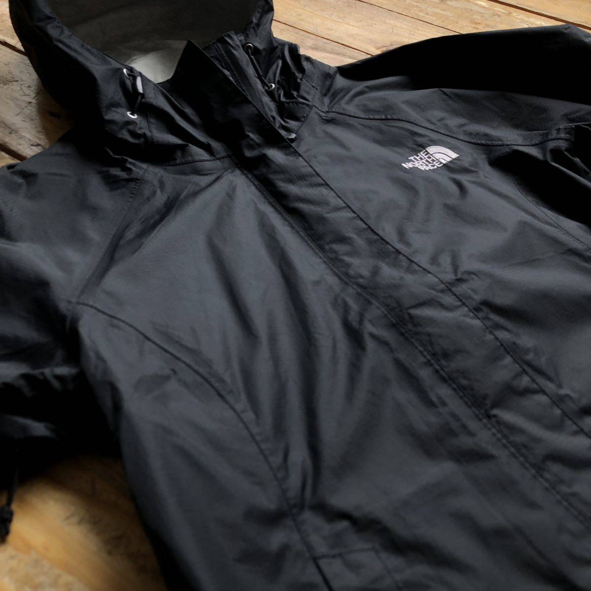 USA古着 THE NORTH FACE ノースフェイス レディース XSサイズ HYVENT 2.5L ナイロンジャケット ブラック 登山 アウトドア キャンプ J3031_画像9