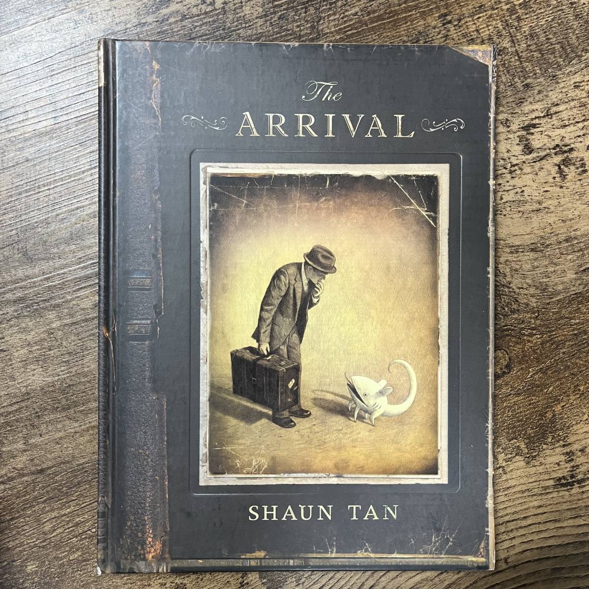 J-2433#THE ARRIVAL/SHAUN TAN( Sean * tongue a rival )# foreign book picture book for adult #