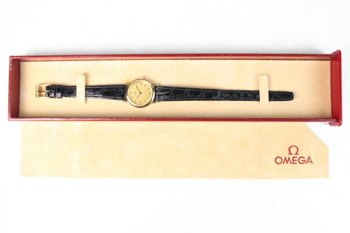 【え仙】OMEGA オメガ DeVille デビル 腕時計 ケース付き クオーツ レディース 革ベルト MCZ01LLL85_画像3