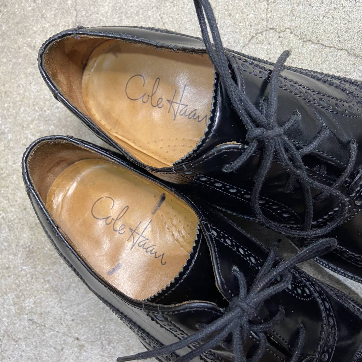 ☆送料無料☆COLE HAAN☆コールハーン☆ウィングチップレザーシューズ☆黒☆US7W☆革靴☆25ｃｍ☆Ｌ２３Ｍ_画像6