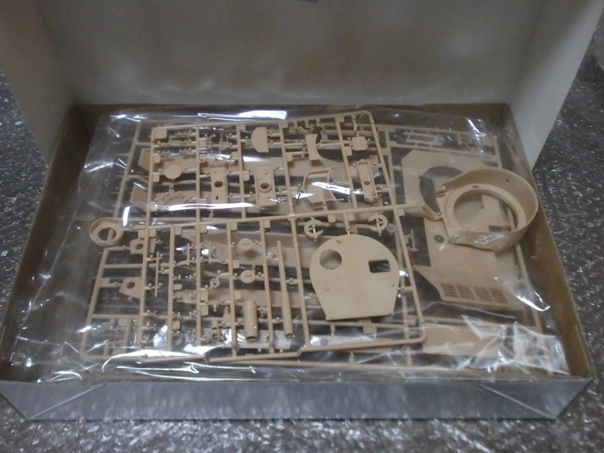 a Mu Gin g hobby 1/35 Germany -ply tank Tiger (P) inside sack unopened not yet constructed goods 