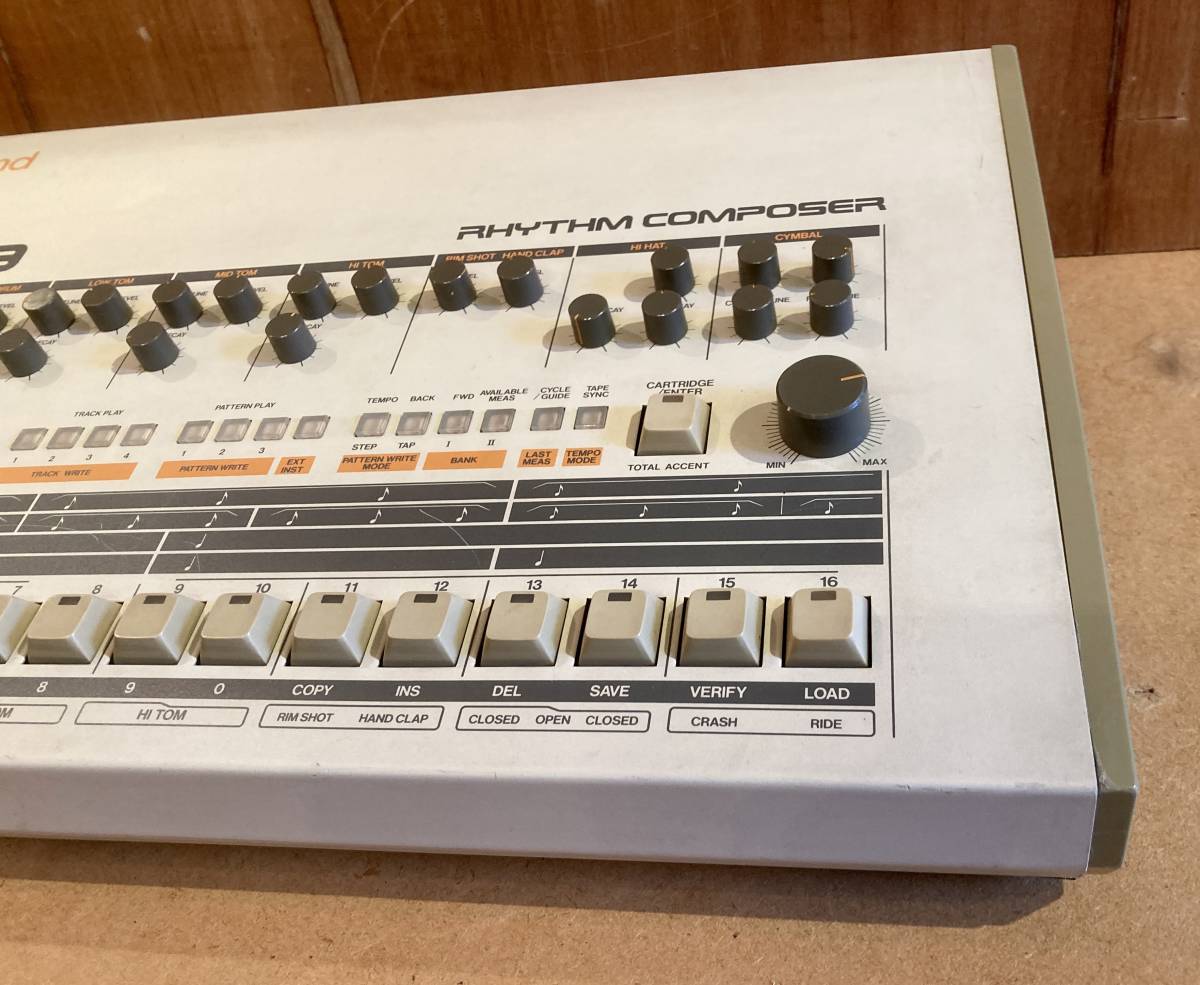 ■Roland TR-909 Rhythm Composer Drum Machine ローランド リズムマシン 銀ネジパネル オリジナル JUPITER-8 808_画像3
