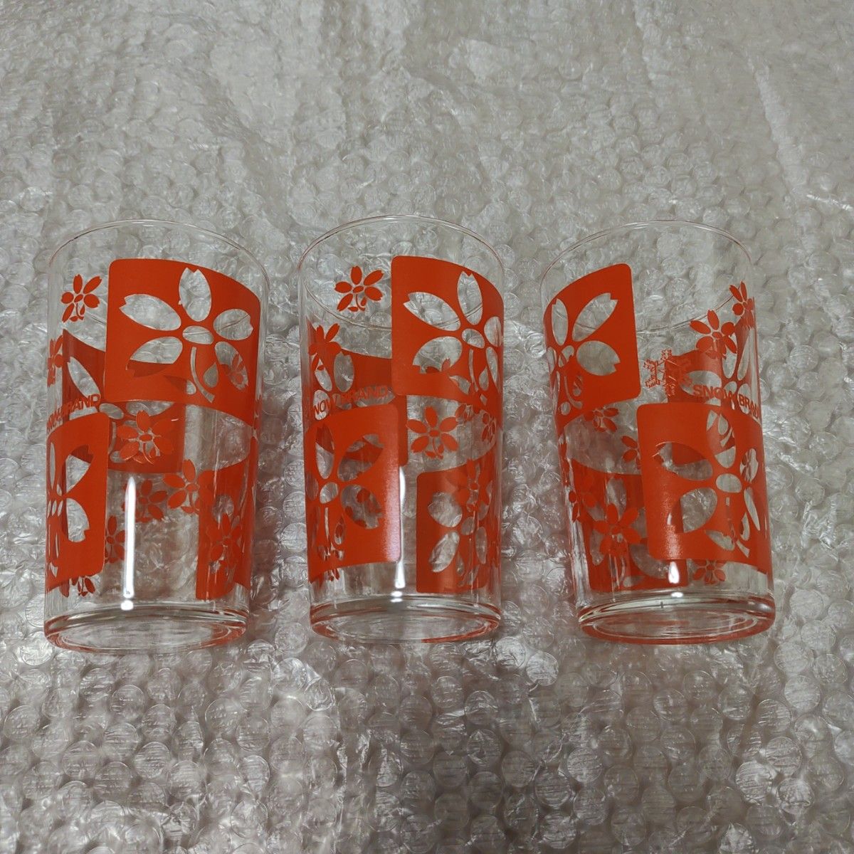 雪印　snow brand グラス　コップ　昭和レトロ　ビンテージ　花柄 レトログラス ガラスコップ