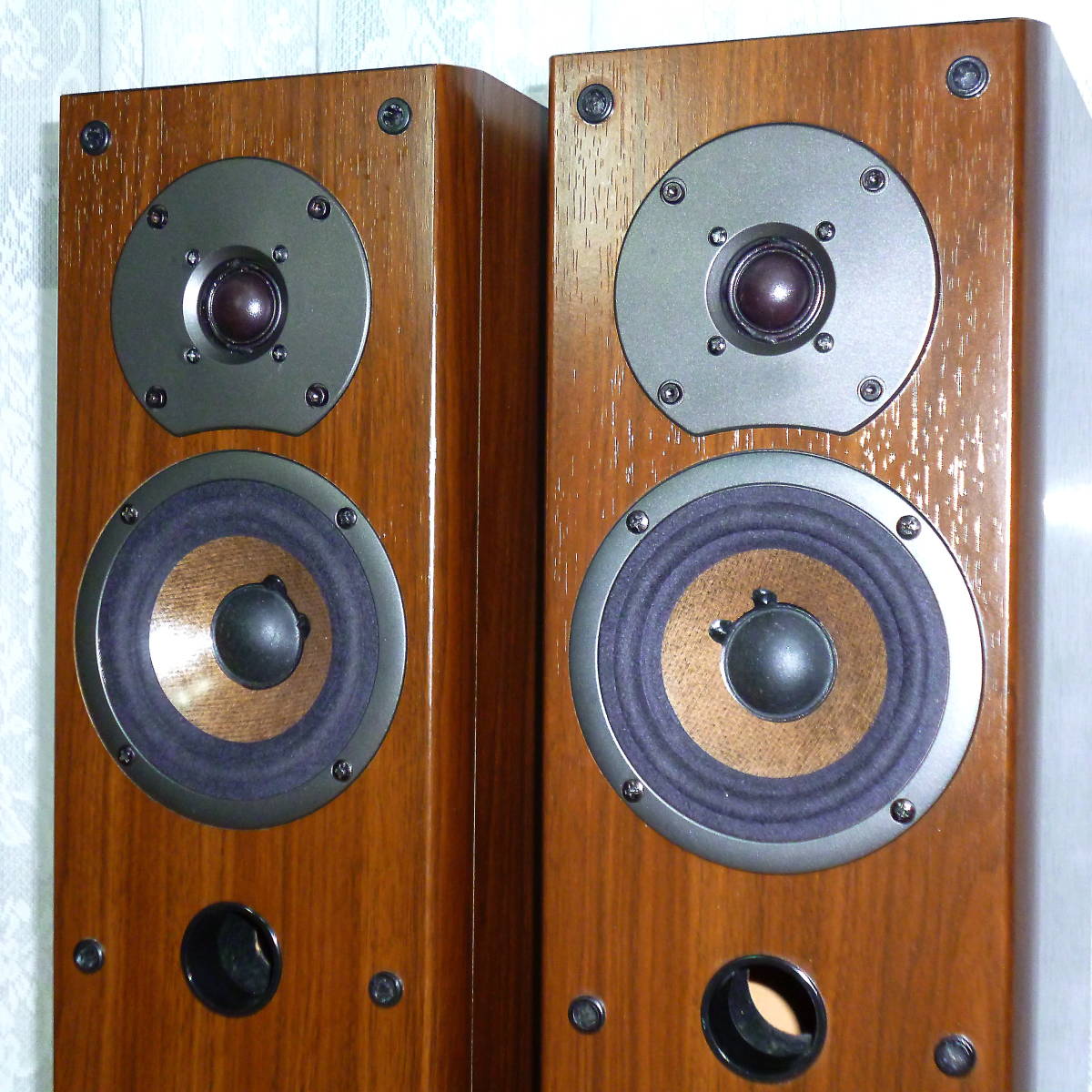 ONKYO D-205F オンキョー トールボーイフロア型スピーカー 良好 ONKYO D-205F オンキョー トールボーイフロア型スピーカー 良好