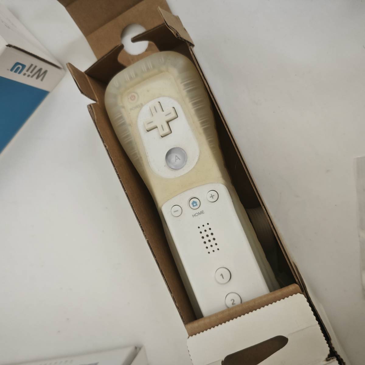 【M4282】Wii　WiiU　リモコン　箱付き　ソフト欠品　動作未確認　プロコン_画像2