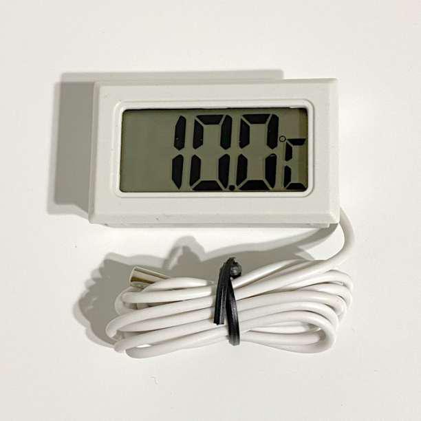 デジタル 水温計 ホワイト 温度計 LCD 液晶表示 水槽 アクアリウム 小型_画像5