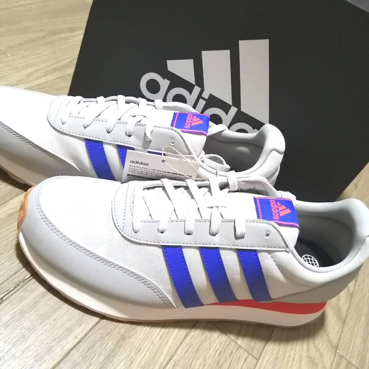 値下げ不可　値上げ予定　新品　アディダス　adidas　メンズ　スニーカー　28.0センチ　グレー　3本ライン