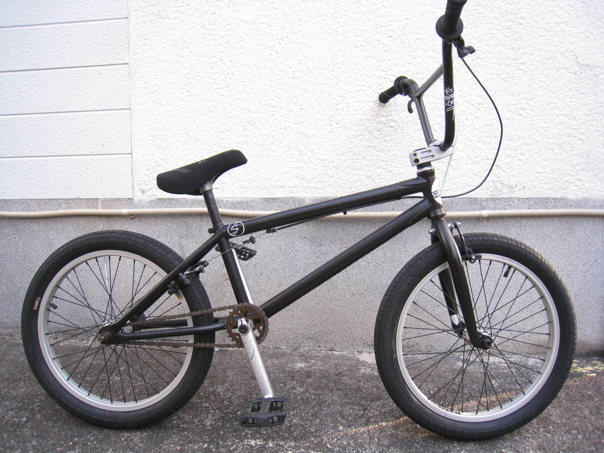 中古 BMX サブローサ SUBROSA 黒  詳細不明 ２０×２．３５の画像1