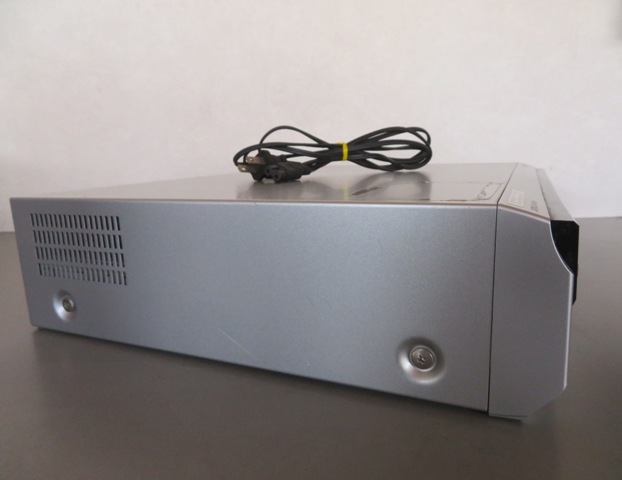 パナソニック HDD搭載VHS一体型ハイビジョンDVDレコーダー DMR-XP21V　現状②_画像5