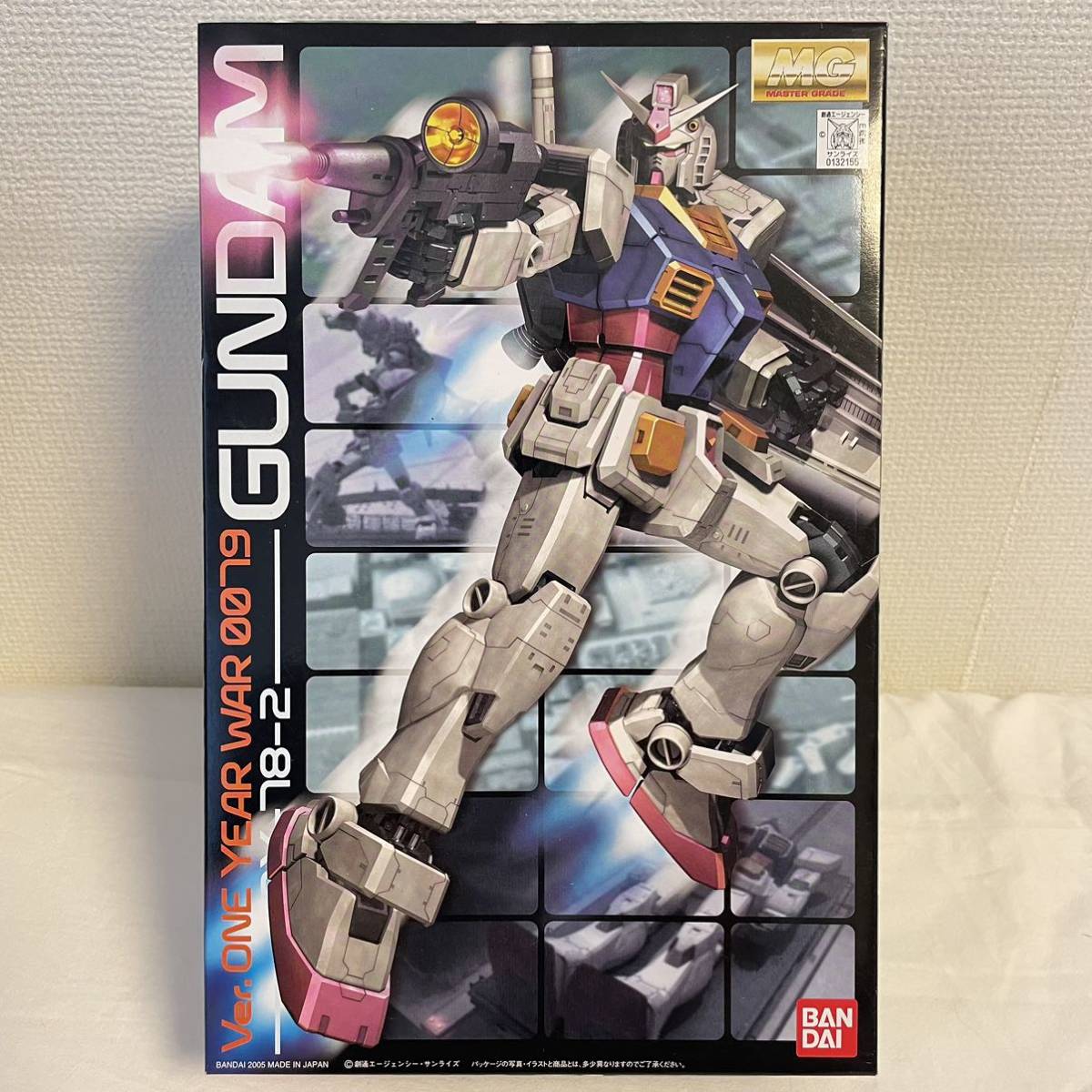 未組立 MG 1/100 RX-78-2 ガンダム Ver. ONE YEAR WAR 0079 カラー版 BANDAI バンダイ 機動戦士ガンダム ガンプラ O.Y.W _画像1