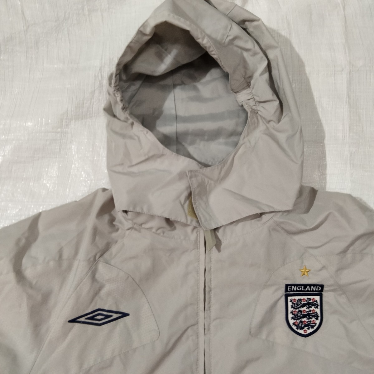 umbro アンブロ イングランド スリーライオンズ 90'　UMBRO ENGLAND NATIONWIDE TRACK Three Lions 英国代表　ナイロン　ジャケット　grey_画像4