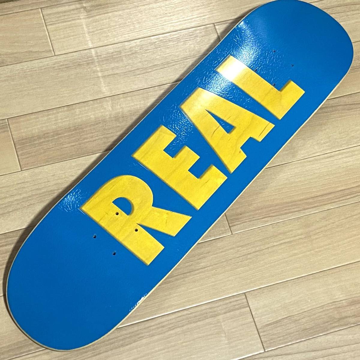 ☆未使用/店舗展示品　REAL SKATEBOARDS（リアル スケートボード）　スケートボード　デッキ　板　縦約81㎝　幅約21㎝　スケボー_画像1