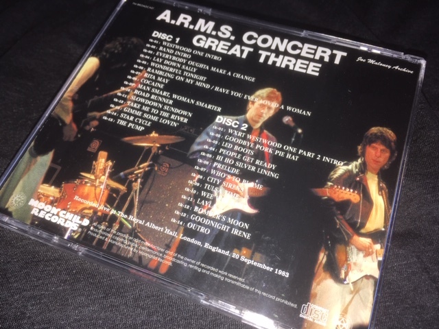 追悼！Moon Child ★ Eric Clapton, Jeff Beck, Jimmy Page : Great Three -「A.R.M.S. Concert」プレス2CD_画像3