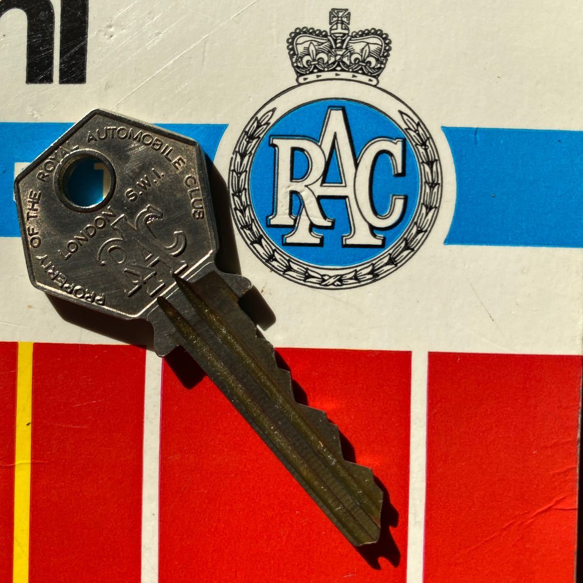 * used RAC England .. automobile Club member. key * Britain made *BMC Mini / bump la/ Morris / Austin /MG/ADO16/ Rover Mini / Lotus /