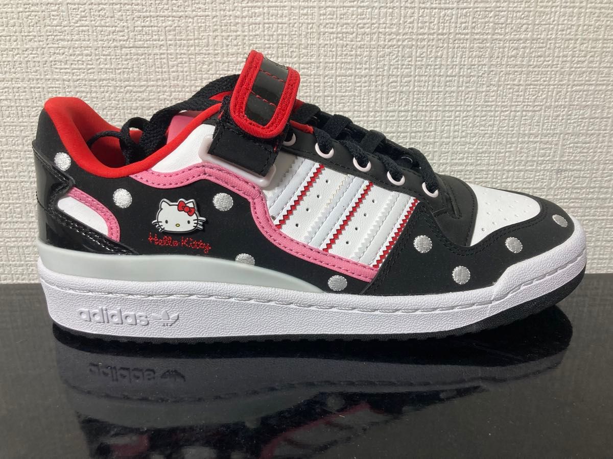 新品レディーススニーカー24.5cmアディダスオリジナルスハローキティフォーラムローadidas HelloKittyForum