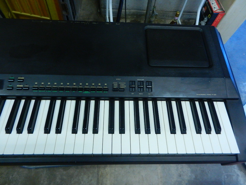 yh231222-015Z YAMAHA P-200 ヤマハ 電子ピアノ 中古品 通電確認済み 出音確認済み 動作確認済み 鍵盤楽器 キーボード_画像4