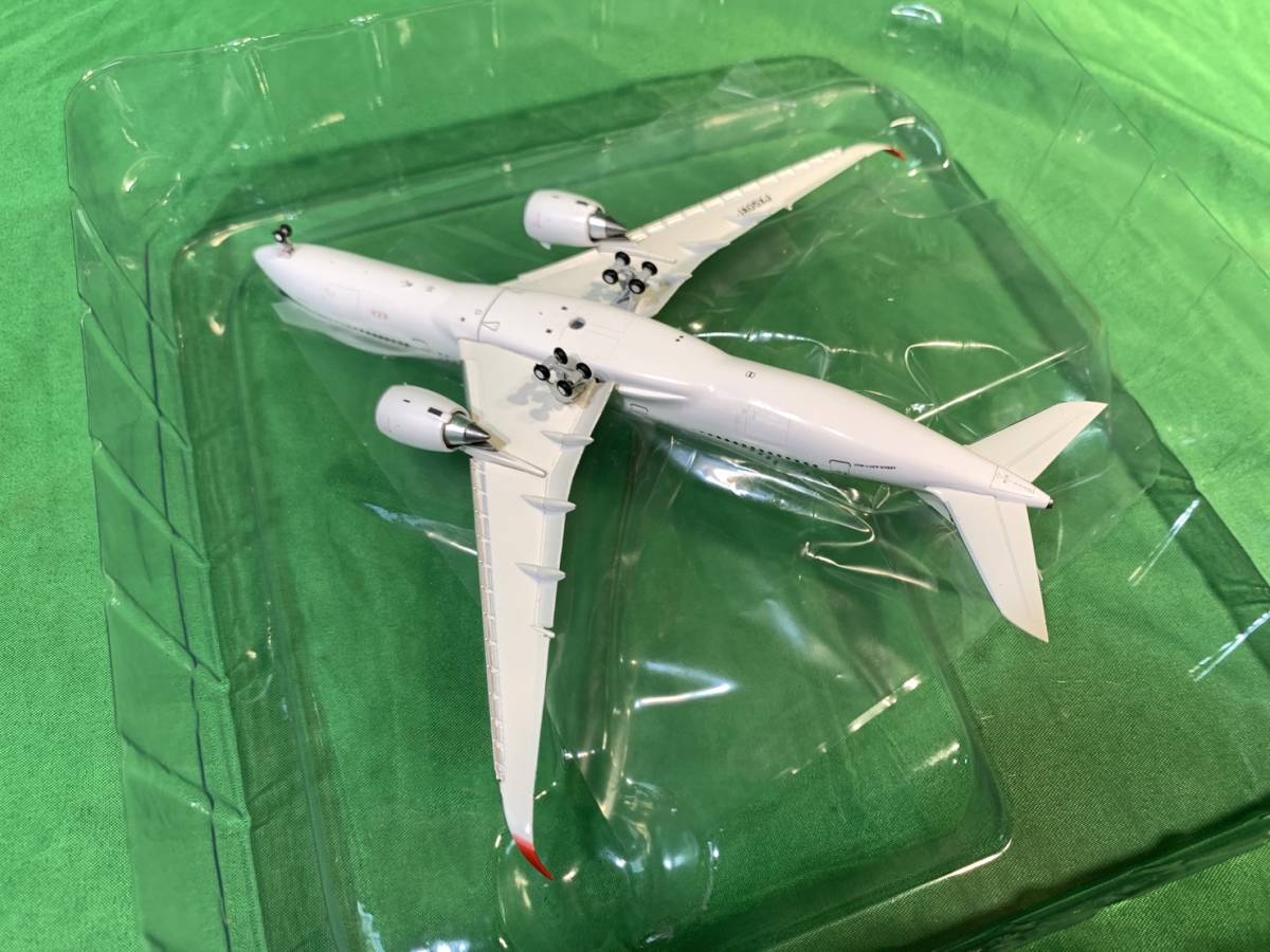 yw231214-004A7 JAL 1/400 AIRBUS A350-900 JA05XJ 海外直輸入品 現状品 JAPAN AIRLINES 模型 飛行機 _画像6