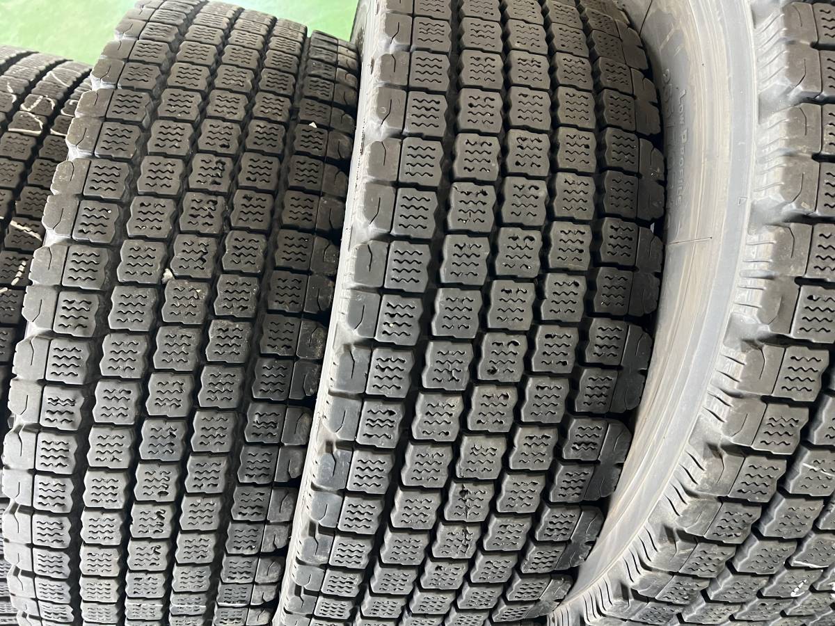 B19-3-12☆265/70R19.5 BS W910 2019年製 13-12mm 中古8本セット！ ブリヂストン スタッドレス k270_画像6