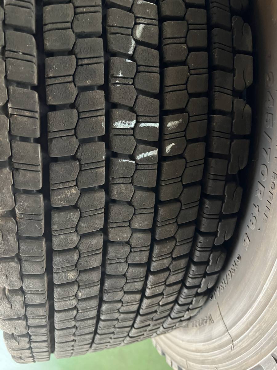 B19-3-12 ☆245/70R19.5 W900 残溝11～10ｍｍ♪ 中古4本 2019年製 ブリヂストン BS スタッドレスタイヤ　k160_画像9