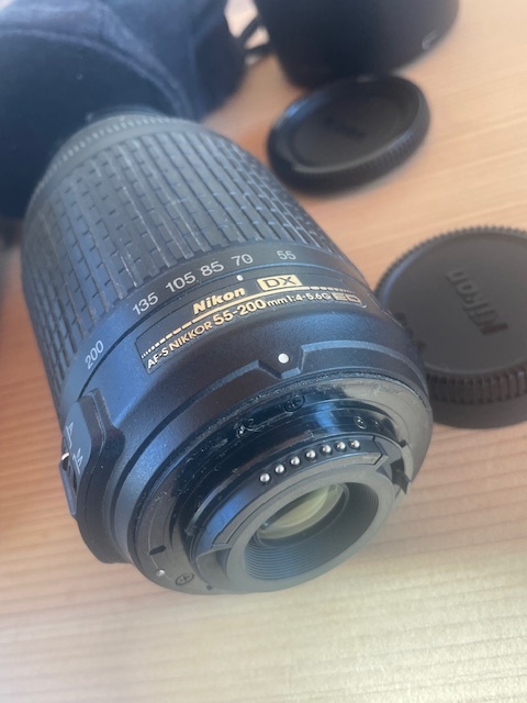 Nikon D200 本体 レンズセット AF-S DX VR Zoom-Nikkor 55-200㎜f/4-5.6G IF-ED　他バッテリーなど１式_画像3