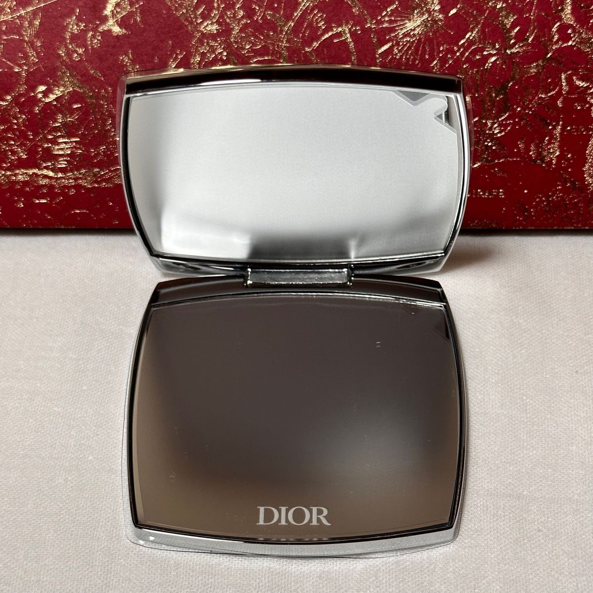 Christian Dior ディオール ノベルティ ミラー シルバー メタリック コンパクトミラー 新品未使用♪