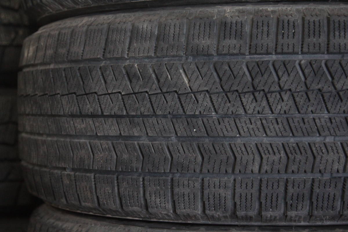 トM/条件付送料無料 在庫処分セール 2020年製 検査済み BRIDGESTONE BLIZZAK VRX2 235/50R18 97Q 4本セット ブリヂストン ブリザック_画像3