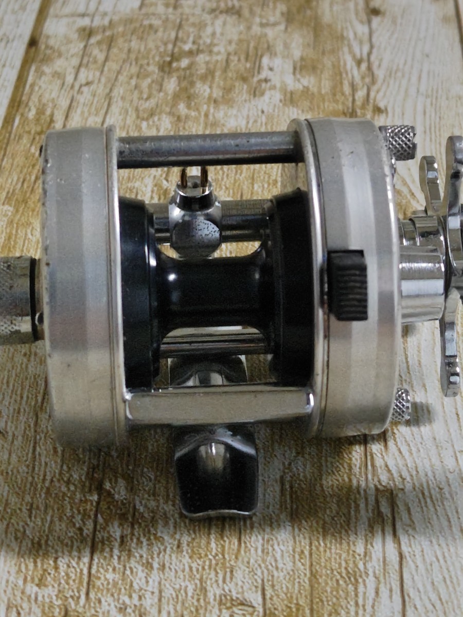 アブガルシア 1500C IAR フットナンバー040005 フィッシング アブガルシア 1500C IAR フットナンバー040005 フィッシング