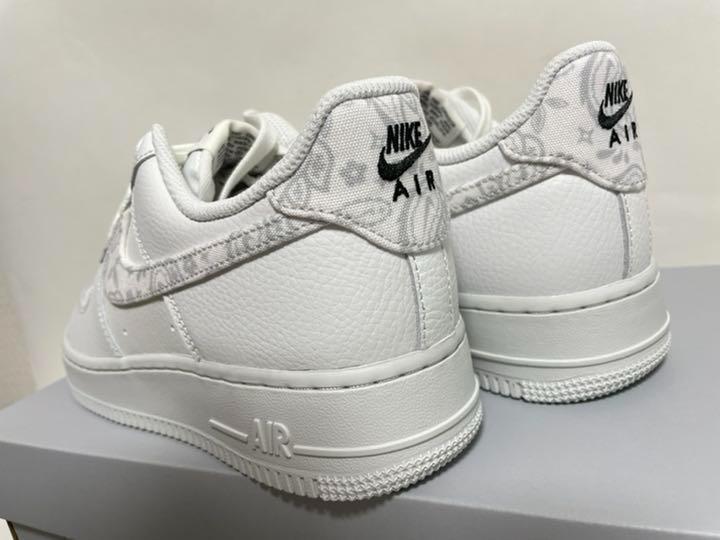 【送料無料】【新品 ※ラスト1点！】24.5㎝　Nike WMNS AirForce1 Low ナイキ ウィメンズ エアフォース1 ロー ホワイトペイズリー