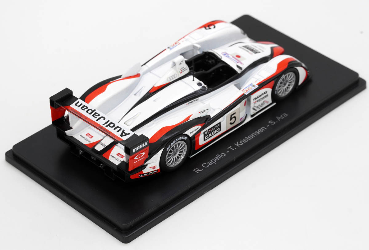 ◆45　 Audi R8 2004　　ル・マン24時間レース カーコレクション　1/43　アシェット　模型のみ　スパーク_画像2