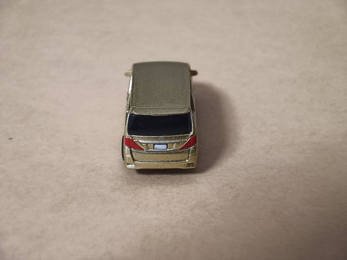 1/150 The * car collection [[ Toyota Alphard ( gold )No.230] car collection no. 15.] Tommy Tec 
