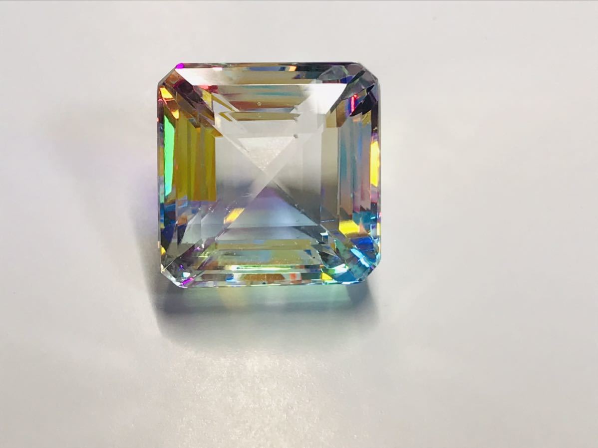 虹色 天然 ミスティッククオーツ 60.05Ct mystic quartz ブラジル産 宝石 ルース 鑑別付き gemustone loose