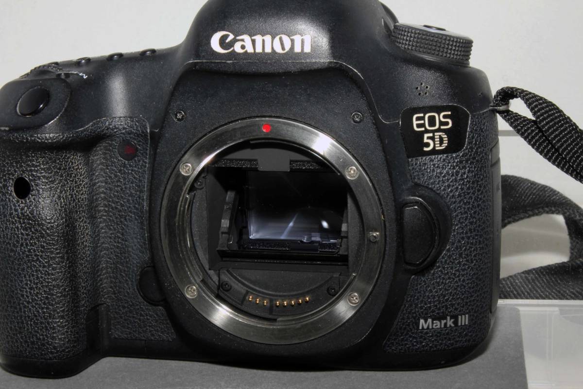 ☆ Canon キャノン デジタル一眼レフカメラ EOS 5D Mark III ボディのみ 良品☆中古☆_画像5
