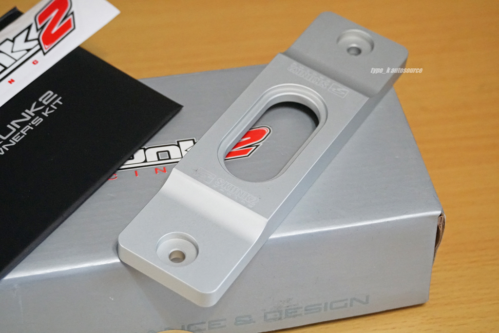 Skunk2バッテリー タイダウン-SILVER USDMホンダJDM HONDAホンダCIVICシビック EF9 EG6 EK4 EK9 ACURAアキュラINTEGRAインテグラ DC2 DC5_画像2