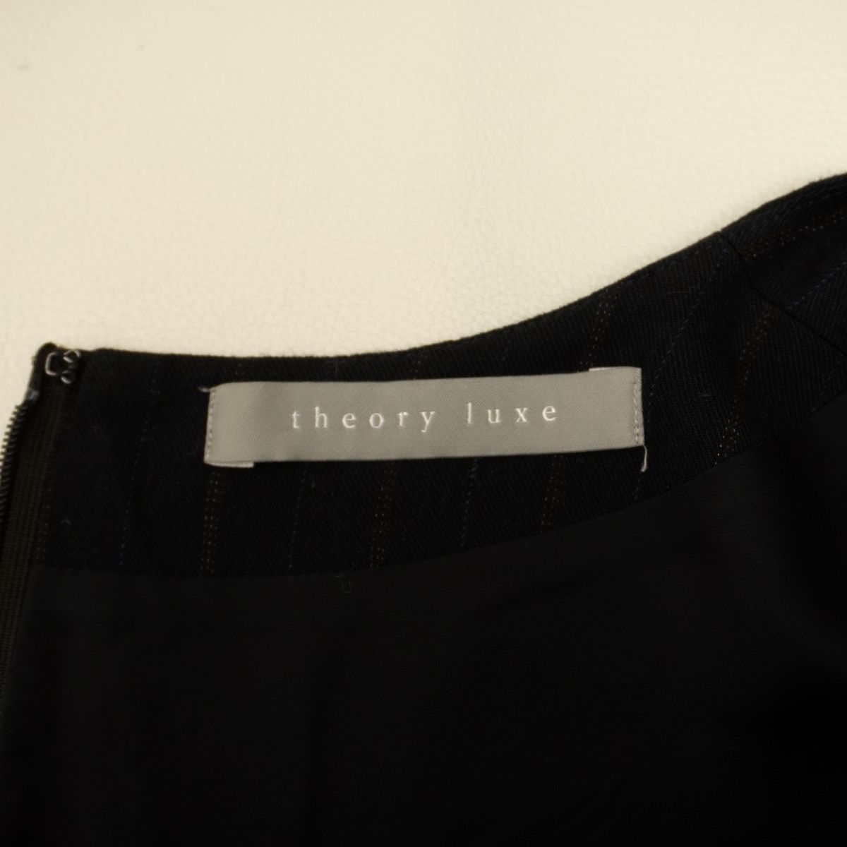 美品 theory luxe セオリーリュクス ストライプ 長袖膝丈ワンピース 裏地あり レディース 黒 ブラック サイズ38*KC158_画像6