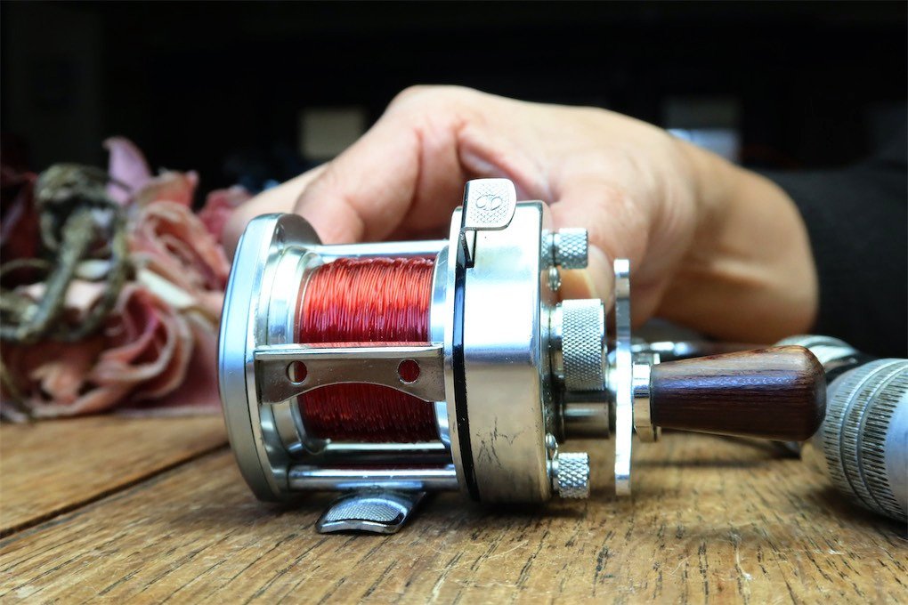 SHIMANO BANTAM 100 オールドシマノ / LEW'S ABU 1500C 2500C サイズ / HEDDON FENWICK BALSA50 など 昭和タックル全盛期の傑作リール_画像7