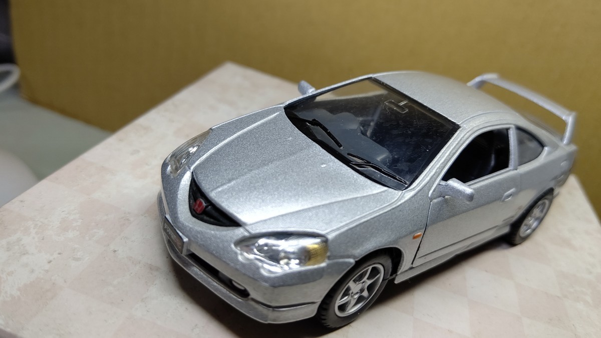 スケール 1/34 HONDA INTEGRA TYPE R ！ 国産名車シリーズ！ KINSMART_画像2