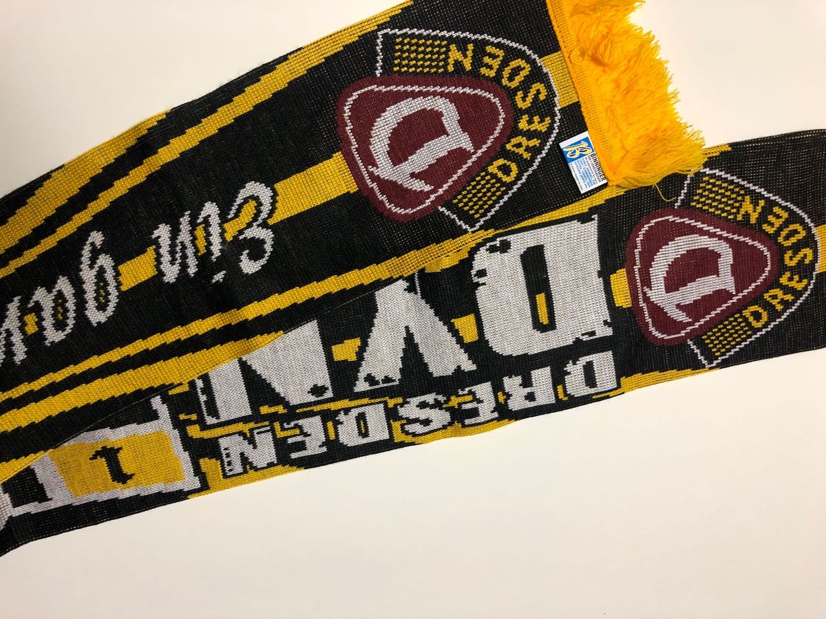 サッカーマフラー ドレスデン ドイツ - マフラー