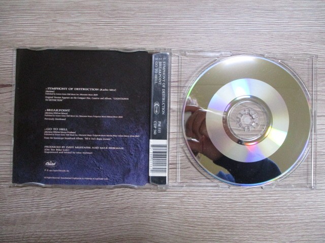 BT　E5　送料無料♪【　MEGADETH　SYMPHONY OF DESTRUCTION　】中古CD　_画像3