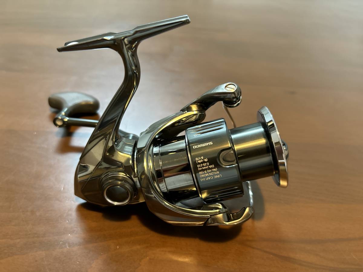 シマノ 22ステラ C3000XG SHIMANO 22 STELLA スピニングリール 中古品_画像3