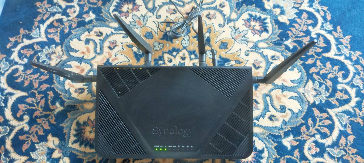 ★Synology　Wi-Fiメッシュルーター RT2600ac◆動作確認済み●_画像1