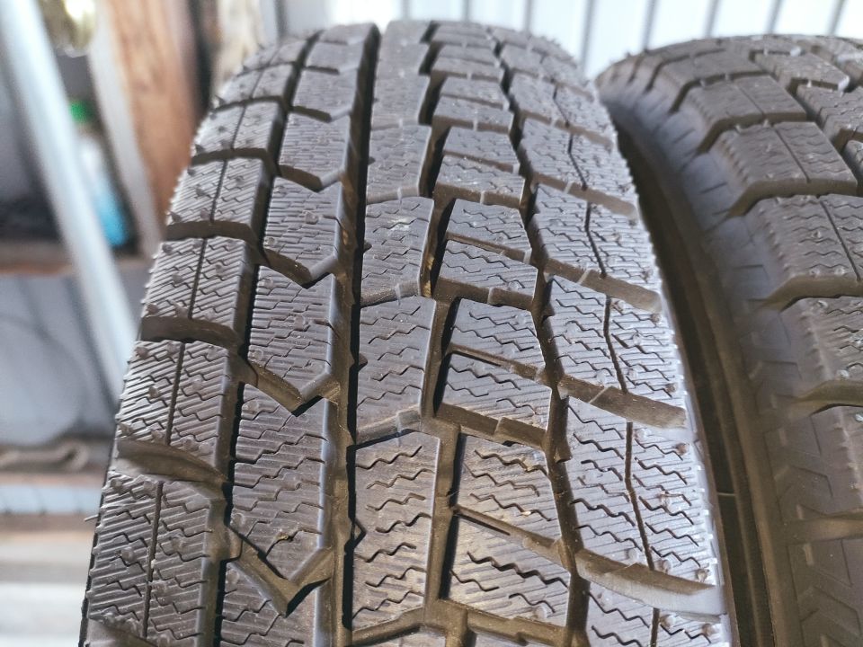 【送料込み】【イボ付き】ダンロップ ウィンターマックスWM02 145/80R13 2021年製 4本セット_画像2