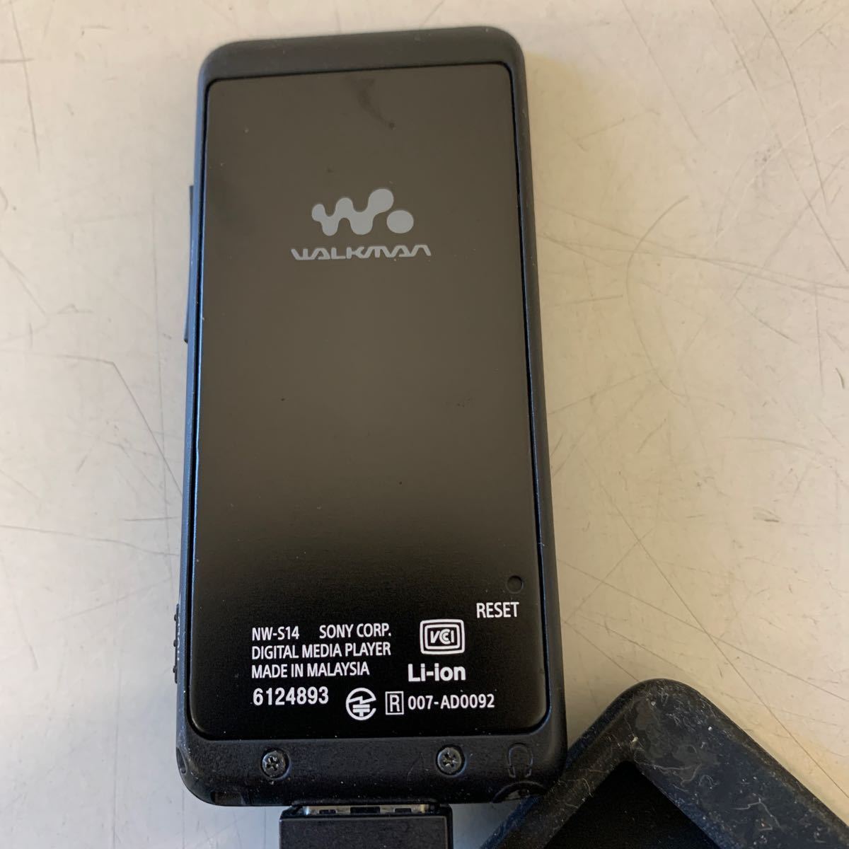 SONY ウォークマン NW-S14K ブラック　ソニー WALKMAN 写真の物が全てです、通電確認済み_画像3
