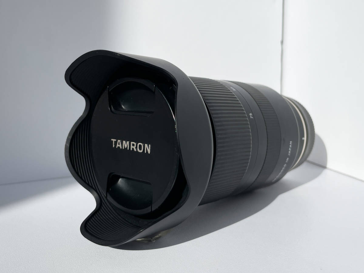 中古 TAMRON タムロン ソニーEマウント用ズームレンズ 28-75mm F2.8 Di III RXD (Model A036) 使用問題なし 純正フード・キャップ付き_画像1