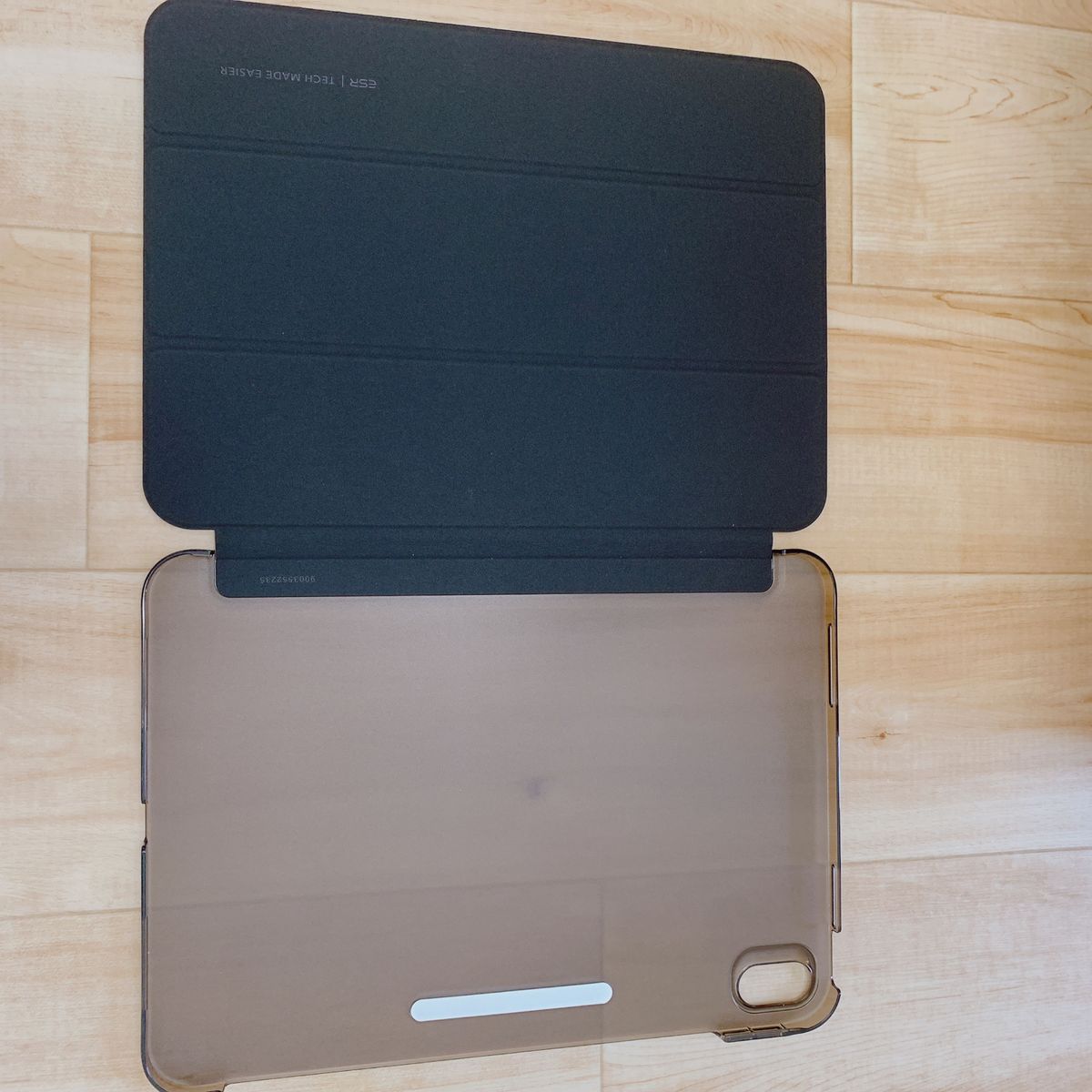最終値下げ☆ESR iPad10世代ケース10.9インチipadケース 第10世代 2022モデル半透明 指紋防止三つ折りスタンド
