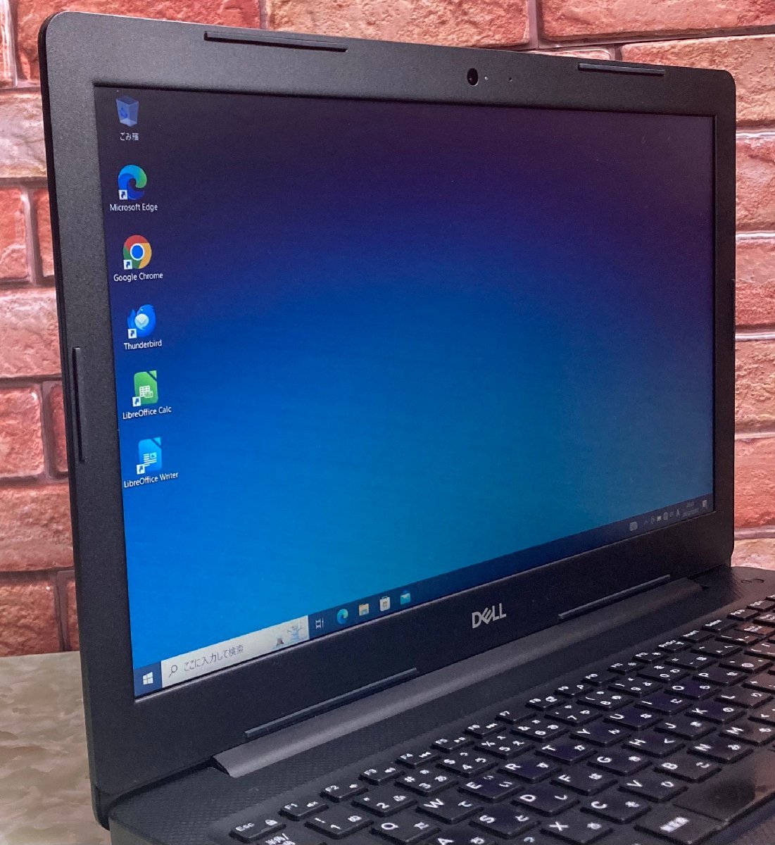 1円～ ●DELL VOSTRO 15 3580 / Core i5 8265U (1.60GHz) / メモリ 8GB / NVMe SSD 256GB / DVD / 15.6型 フルHD (1920×1080) / Win10 Pro_画像2