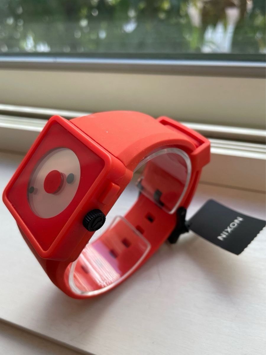 電池新品/未使用】ニクソン NIXON 腕時計 NEWTON ニュートン 電池新品/未使用】ニクソン NIXON 腕時計 NEWTON ニュートン